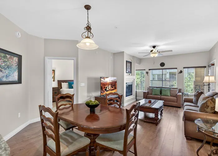 Resort-style At Toscana Of Desert Ridge Ferienhaus *